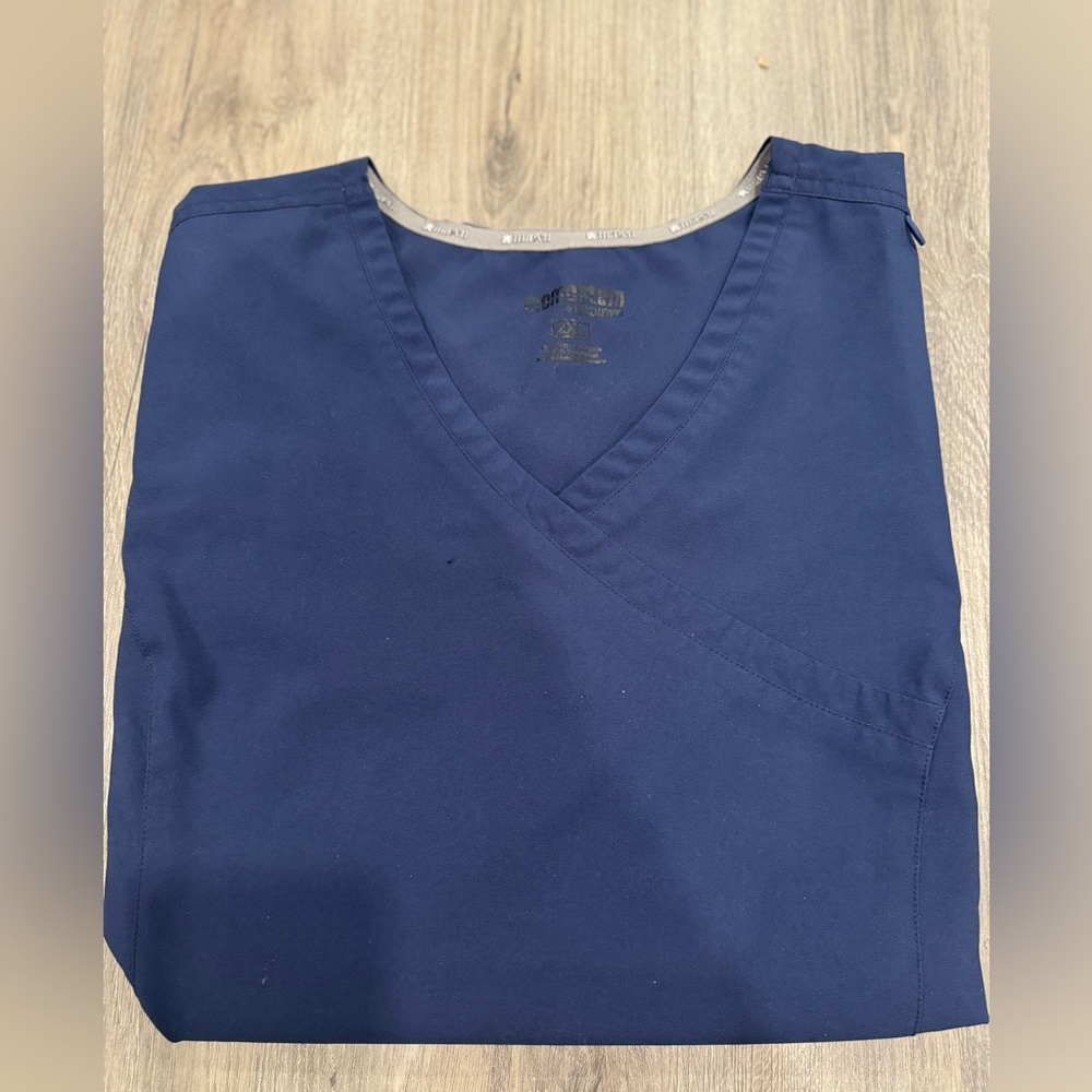 Scrub top